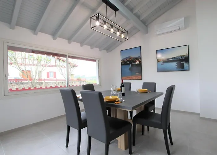 Joanesenea Souraïde